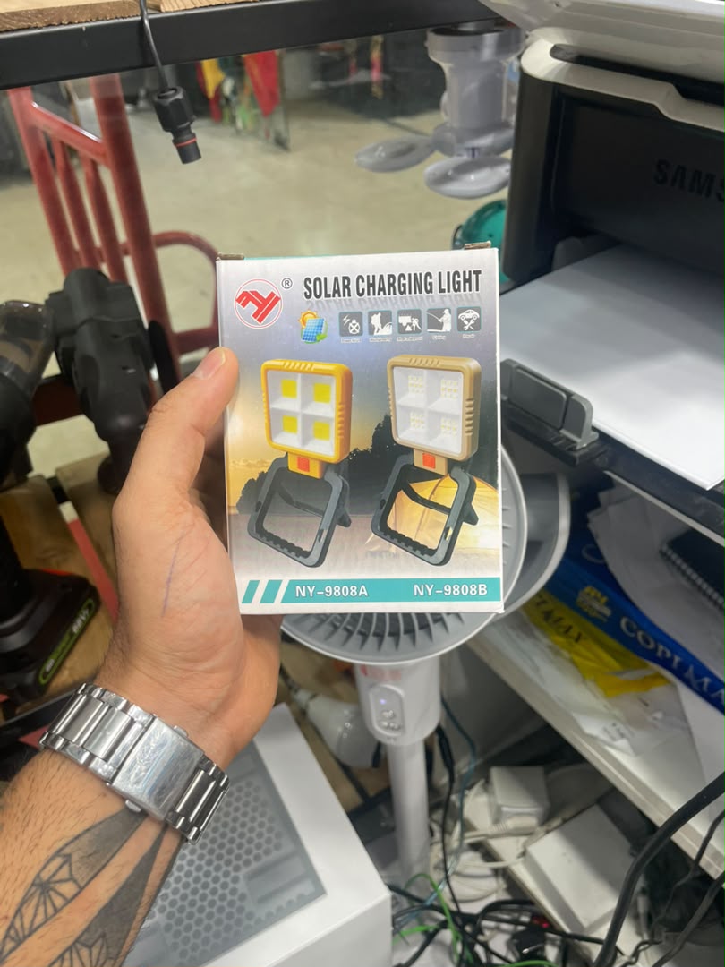 چراغ پروژکتور خورشیدی NY-9808C
